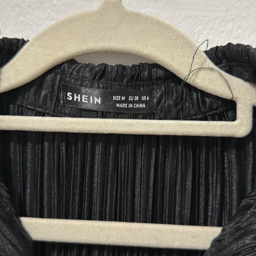 Shein Button down shirt - Picture 3 of 5